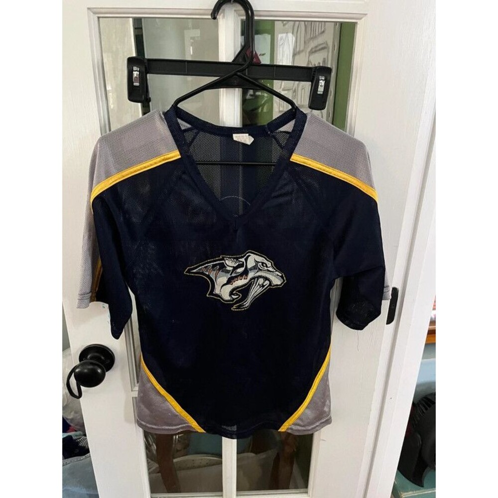 Nashville Predators Youth XL Hockey Jersey